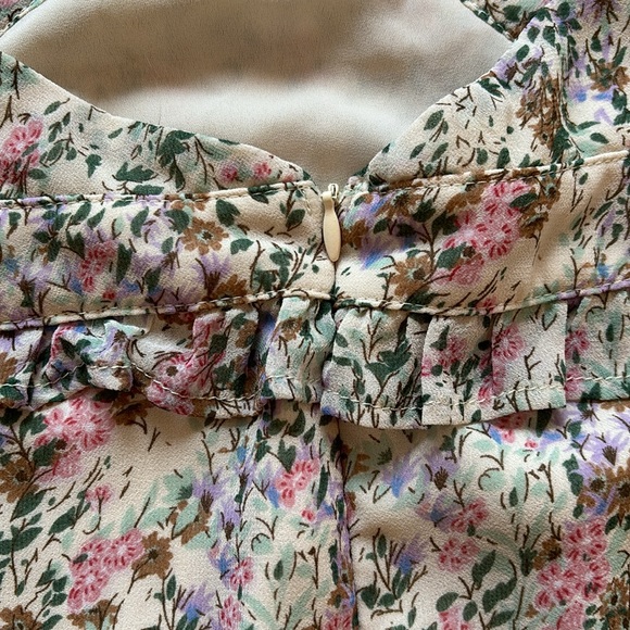 Storia Flutter Sleeve Deep V with Ruffled Tiered Skirt and Open Lace Back - Picture 6 of 6